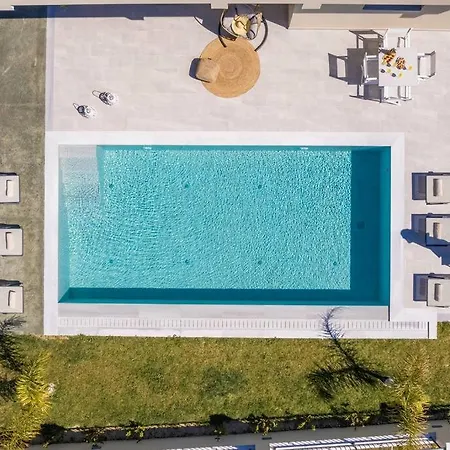 Adiola, An Unrivalled Retreat By Mindyourvilla Willa *
