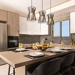 Adiola, An Unrivalled Retreat By Mindyourvilla Vilă *